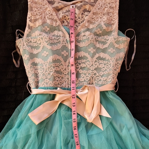 TEAZE ME SZ 7 Green/Ivory Ruffle Tulle Sleeveless Cocktail Dress - Picture 10 of 15